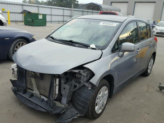 3N1BC1CP1CK254394 - 2012 NISSAN VERSA S GRAY photo 2