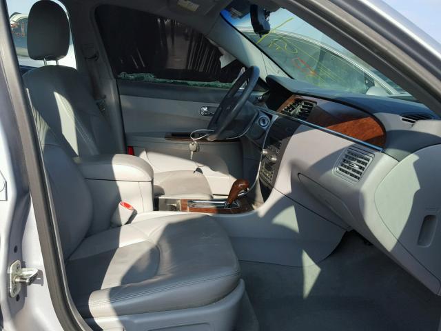 2G4WD532451305520 - 2005 BUICK LACROSSE C SILVER photo 5