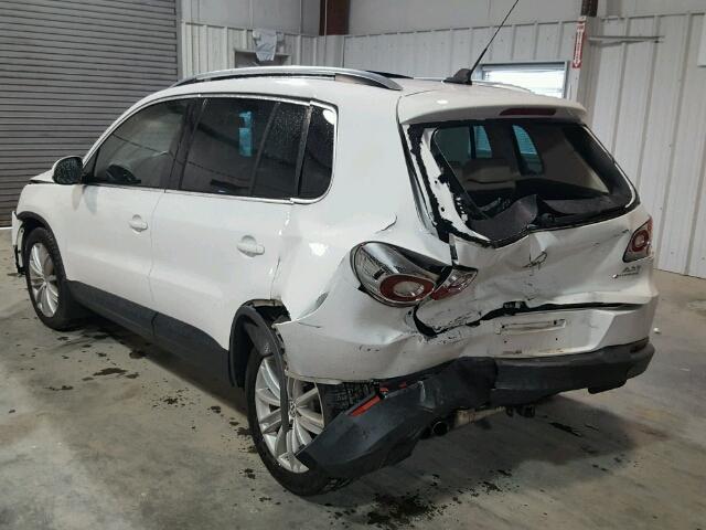 WVGBV7AX2AW536117 - 2010 VOLKSWAGEN TIGUAN SE WHITE photo 3