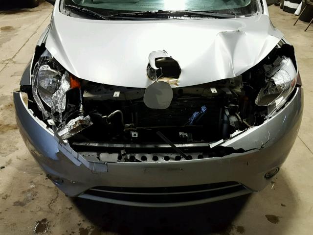 3N1CE2CP6FL380026 - 2015 NISSAN VERSA NOTE SILVER photo 9