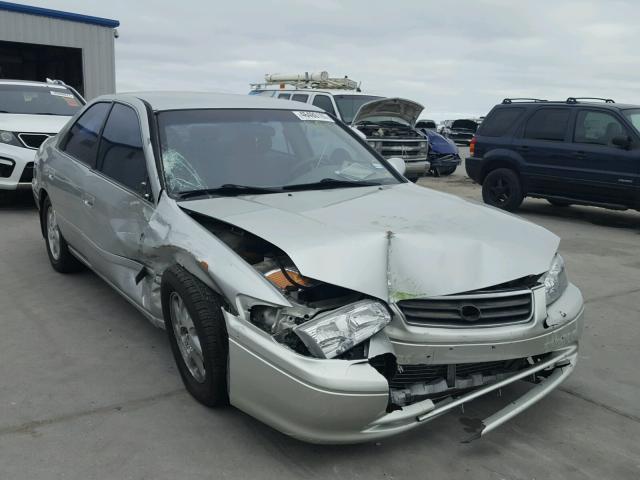 JT2BG22K7Y0392011 - 2000 TOYOTA CAMRY CE SILVER photo 1