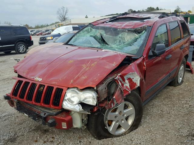 1J4GS48K85C611500 - 2005 JEEP GRAND CHER RED photo 2