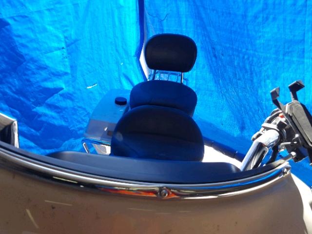 1HD1FMM15DB637049 - 2013 HARLEY-DAVIDSON FLHTP POLI 白色 照片 9