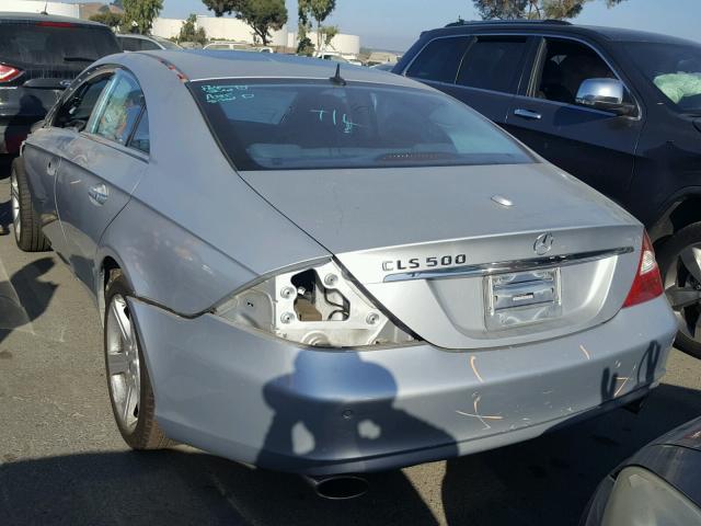 WDDDJ75X76A068947 - 2006 MERCEDES-BENZ CLS 500C GRAY photo 3