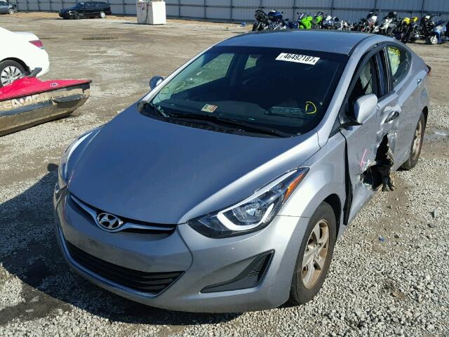 5NPDH4AE4FH651798 - 2015 HYUNDAI ELANTRA SE SILVER photo 2