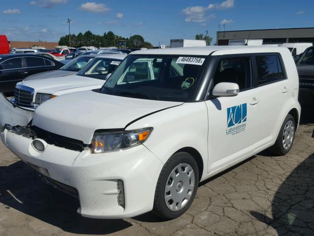 JTLZE4FE9FJ071885 - 2015 TOYOTA SCION XB Ақ фото 2