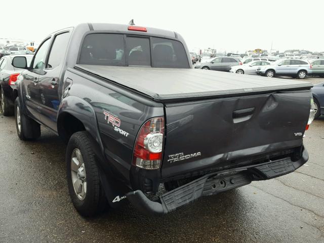 3TMLU4EN0DM110756 - 2013 TOYOTA TACOMA DOU GRAY photo 3