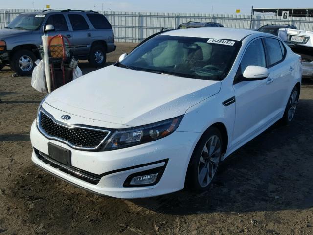 5XXGR4A79FG365288 - 2015 KIA OPTIMA SX WHITE photo 2