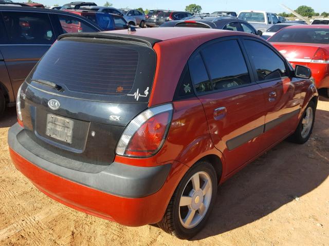 KNADE163166088196 - 2006 KIA RIO 5 RED photo 4