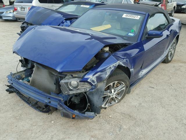 1ZVBP8EM2E5266884 - 2014 FORD MUSTANG BLUE photo 2