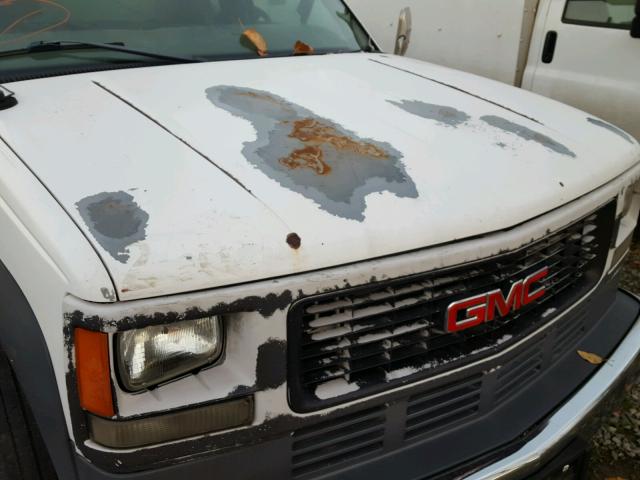 1GDKC34J5WF057509 - 1998 GMC SIERRA C35 WHITE photo 9