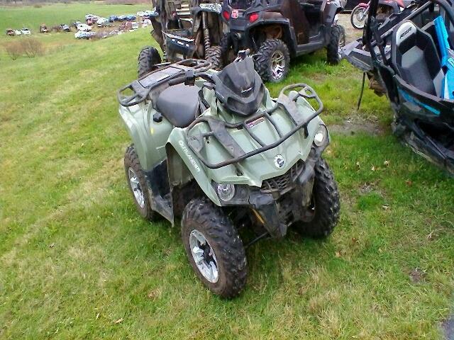 3JBLGAT26HJ001257 - 2017 CAN-AM OUTLANDER GREEN photo 1