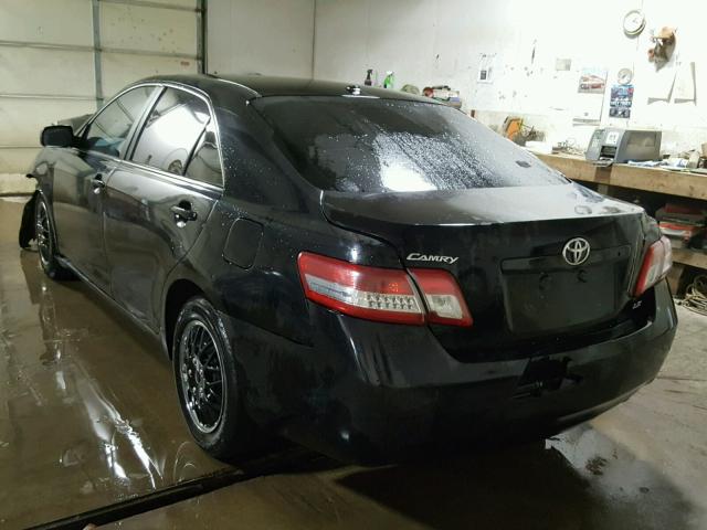 4T1BF3EK5BU182272 - 2011 TOYOTA CAMRY BASE BLACK photo 3