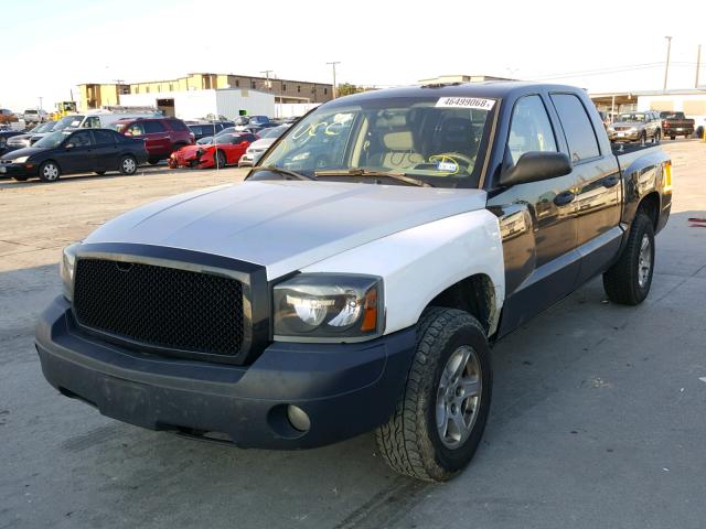 1D7HE48P97S164767 - 2007 DODGE DAKOTA QUA BLACK photo 2