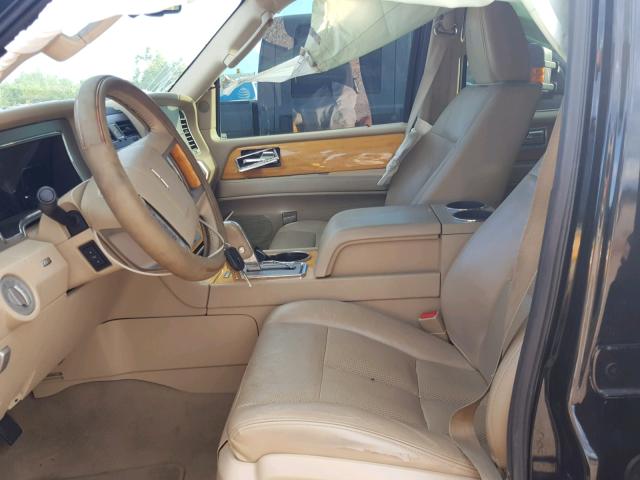 5LMJJ2J59AEJ04510 - 2010 LINCOLN NAVIGATOR Czarny zdjęcie 5