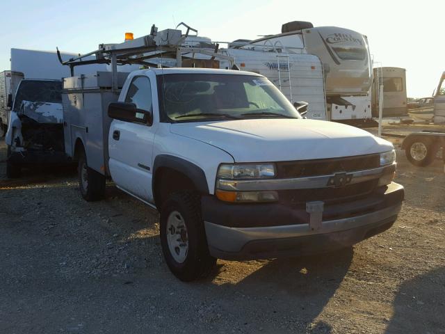 1GBHC24U42Z214592 - 2002 CHEVROLET SILVERADO WHITE photo 1