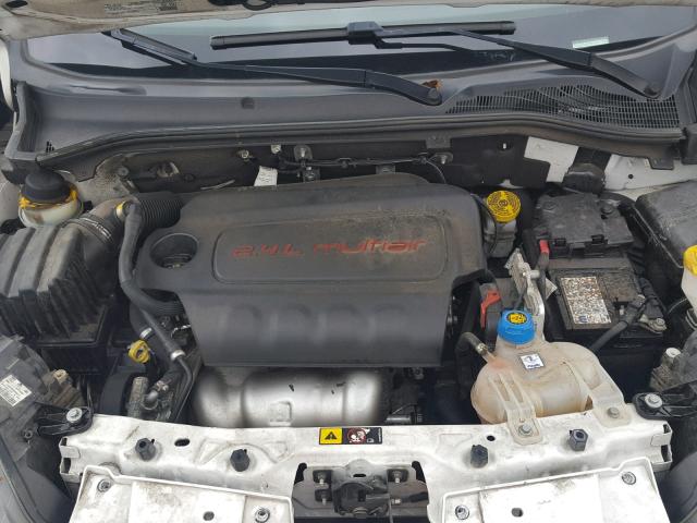 ZFBERFBT0F6A01778 - 2015 RAM PROMASTER 白色 照片 7