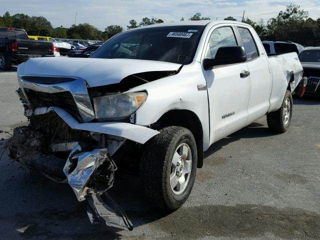 5TBBV54157S487447 - 2007 TOYOTA TUNDRA DOU WHITE photo 2