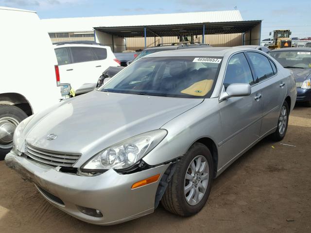 JTHBF30G536003904 - 2003 LEXUS ES SILVER photo 2