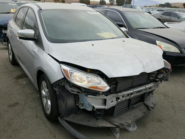 1FADP3K25DL125535 - 2013 FORD FOCUS SE SILVER photo 1