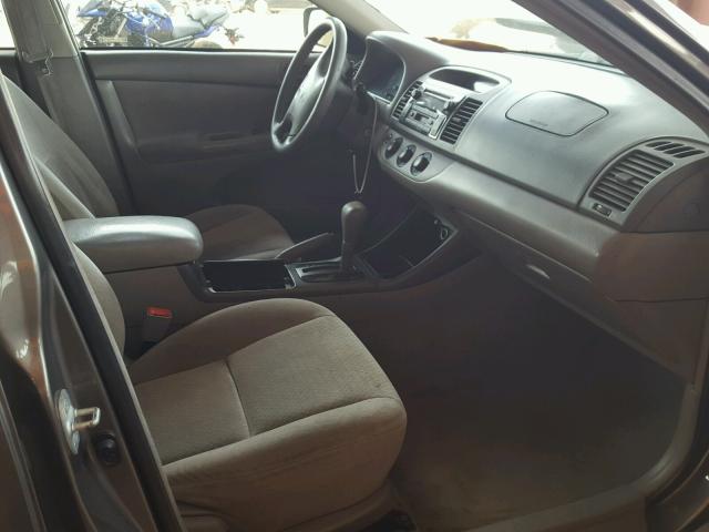 4T1BE32K43U710246 - 2003 TOYOTA CAMRY LE 灰色 照片 5