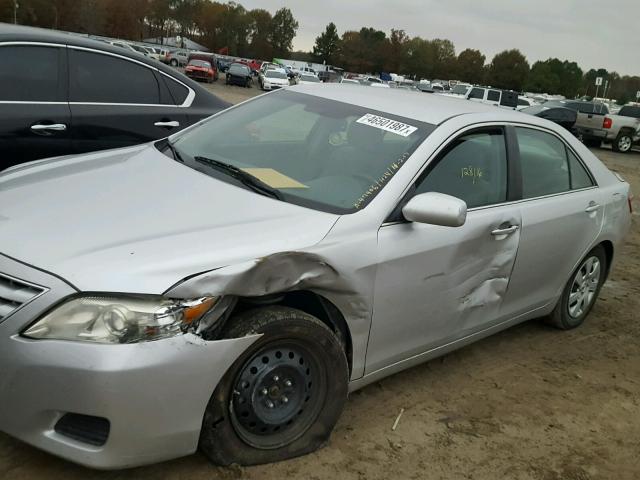4T1BF3EK6AU109653 - 2010 TOYOTA CAMRY BASE SILVER photo 9