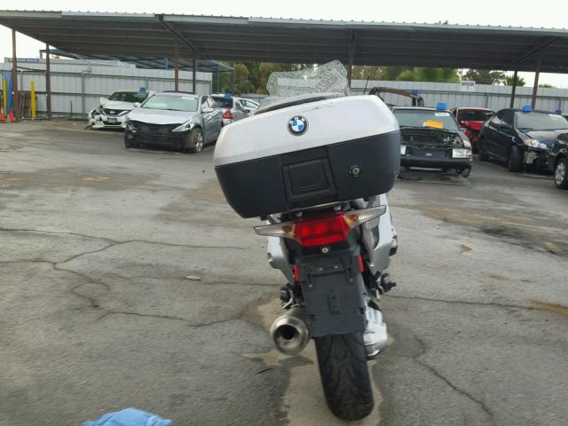 WB1044005BZW19281 - 2011 BMW R1200 RT GRAY photo 10