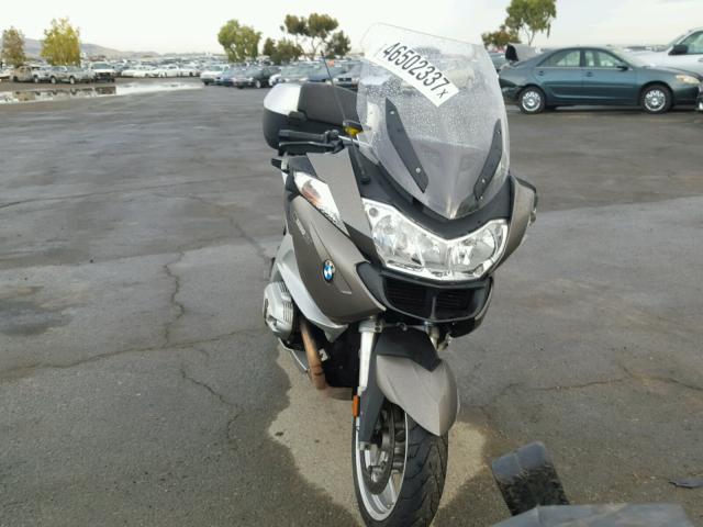 WB1044005BZW19281 - 2011 BMW R1200 RT GRAY photo 9