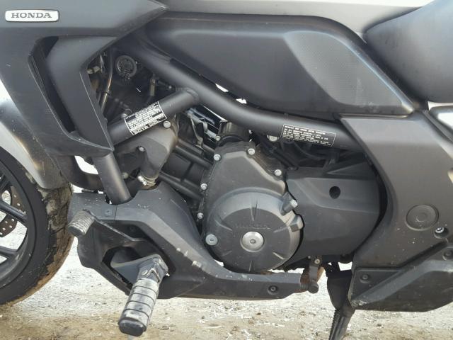 JH2RC6803FK100314 - 2015 HONDA CTX700 N GRAY photo 9