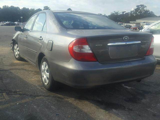 4T1BE32K72U633404 - 2002 TOYOTA CAMRY LE GRAY photo 3