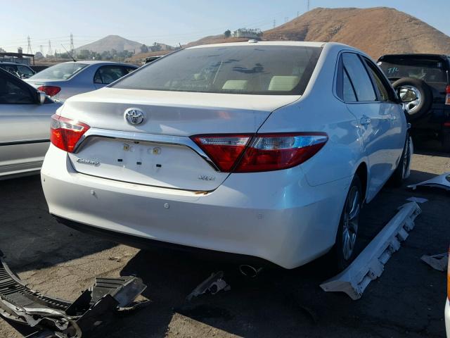 4T1BF1FK6FU024712 - 2015 TOYOTA CAMRY LE 白色 照片 4