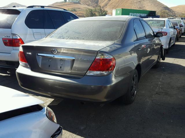 JTDBE32K953025494 - 2005 TOYOTA CAMRY LE SILVER photo 4