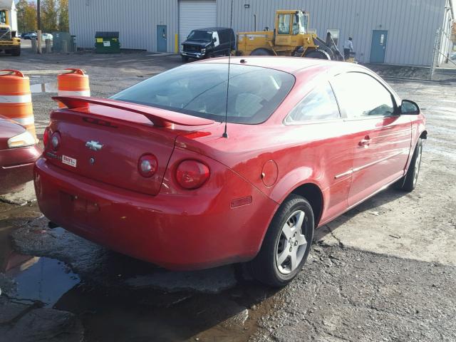 1G1AK18F287223004 - 2008 CHEVROLET COBALT LS RED photo 4