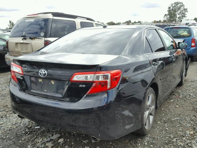 4T1BK1FK2EU540432 - 2014 TOYOTA CAMRY SE BLACK photo 4