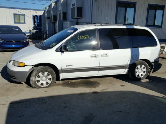 2P4GP45G6XR216048 - 1999 PLYMOUTH VOYAGER SE WHITE photo 9