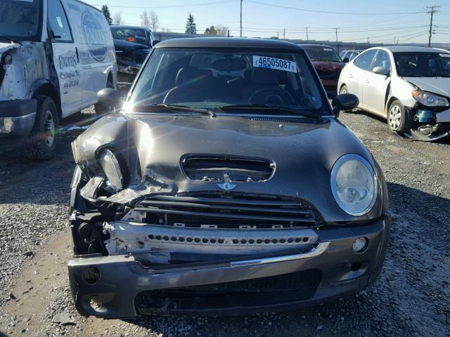 WMWRE33596TJ38853 - 2006 MINI COOPER S GRAY photo 9