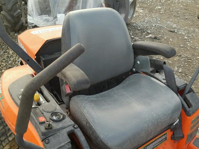 54004 - 2015 KUBO MOWER ORANGE photo 6