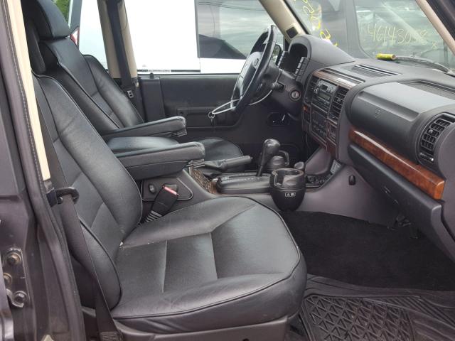 SALTW19454A839853 - 2004 LAND ROVER DISCOVERY GRAY photo 5