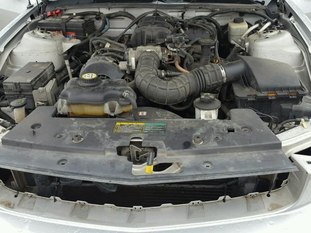 1ZVFT80N155116083 - 2005 FORD MUSTANG SILVER photo 7