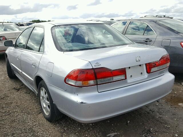 1HGCG56792A081525 - 2002 HONDA ACCORD SILVER photo 3