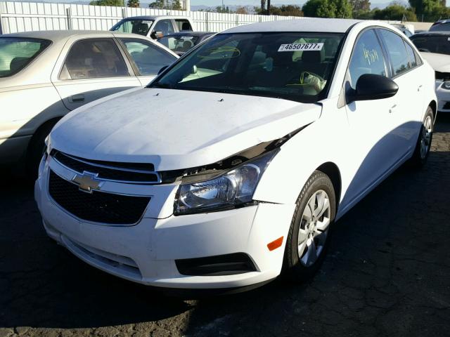 1G1PA5SH9E7400464 - 2014 CHEVROLET CRUZE LS WHITE photo 2