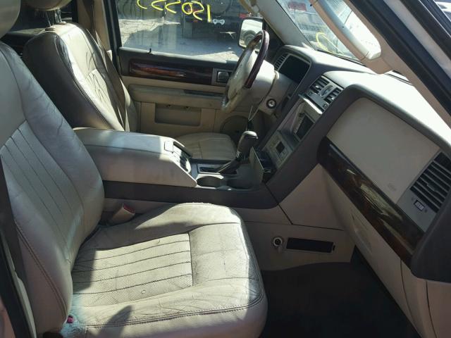5LMFU27R54LJ36796 - 2004 LINCOLN NAVIGATOR 奶油色 照片 5