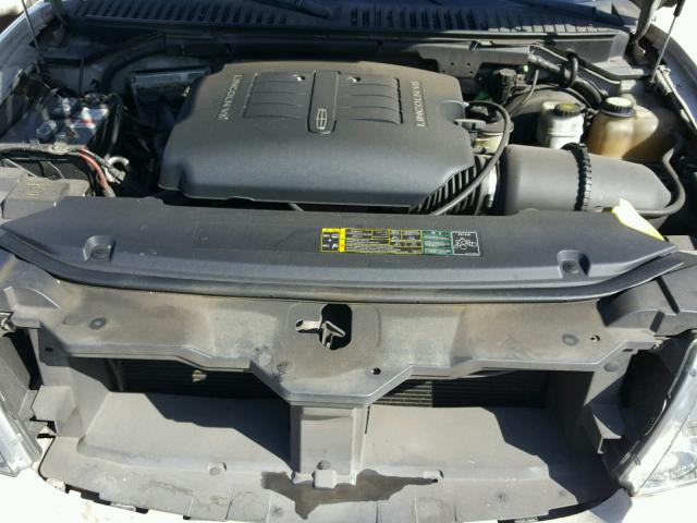 5LMFU27R54LJ36796 - 2004 LINCOLN NAVIGATOR 奶油色 照片 7