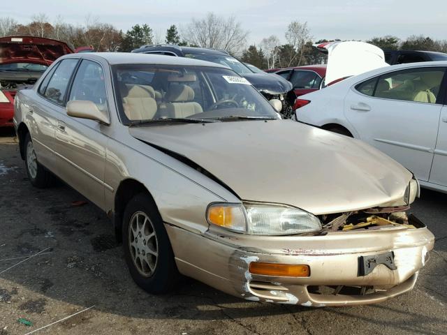 4T1BG12K2TU735256 - 1996 TOYOTA CAMRY DX TAN photo 1