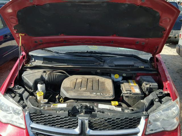 2C4RDGCG4DR686617 - 2013 DODGE GRAND CARA RED photo 7