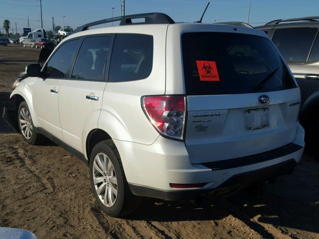 JF2SHBEC7BH728016 - 2011 SUBARU FORESTER L WHITE photo 3