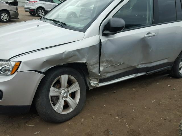 1C4NJCBB3CD724085 - 2012 JEEP COMPASS SP ვერცხლისფერი ფოტო 9