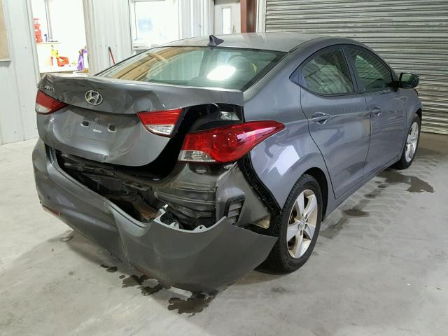 5NPDH4AE8DH383111 - 2013 HYUNDAI ELANTRA GL GRAY photo 4