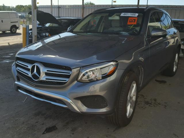 WDC0G4JB1JV079941 - 2018 MERCEDES-BENZ GLC 300 GRAY photo 2