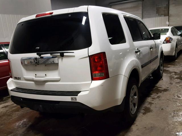 5FNYF3H22FB013089 - 2015 HONDA PILOT LX WHITE photo 4